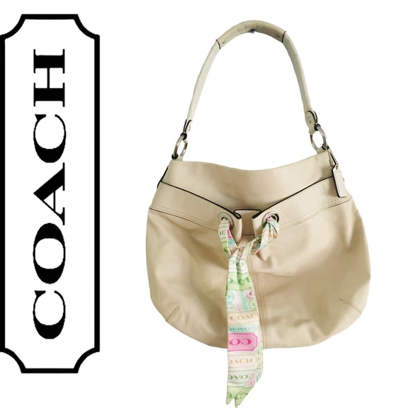 Coach Handbags - Coach Ivory leather Hobo bag